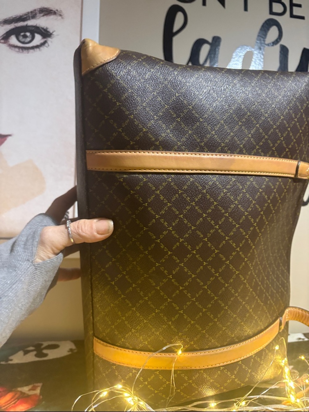 #LA TOUR EIFFEL 1887  see👇bag only $125firm - Picture 6 of 12